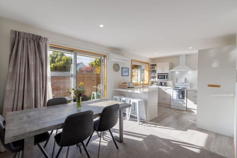 Photo of property in 76 Palatine Terrace, Saint Martins, Christchurch, 8022
