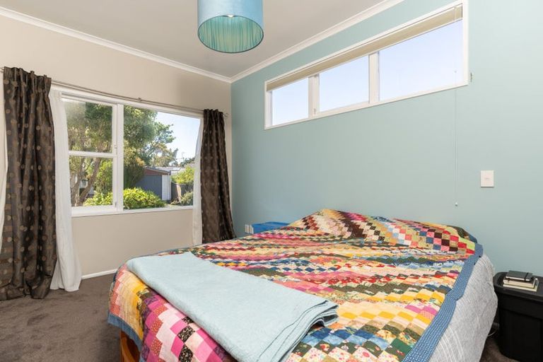 Photo of property in 4 Chudleigh Grove, Churton Park, Wellington, 6037