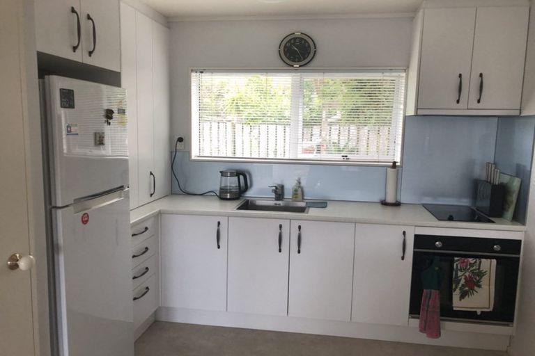 Photo of property in 98d Lakeside Drive, Orewa, 0931