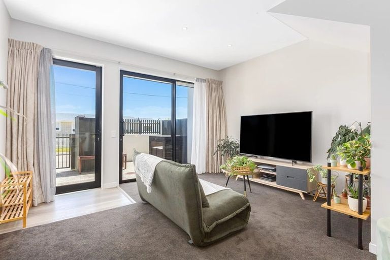Photo of property in 6u2 Oswald Crescent, Paparangi, Wellington, 6037