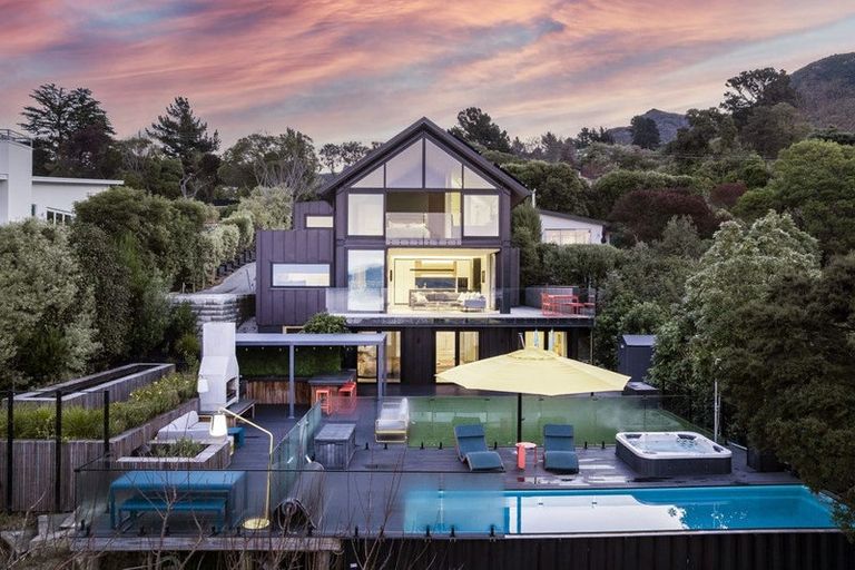 Photo of property in 109 Main Road, Governors Bay, Lyttelton, 8971