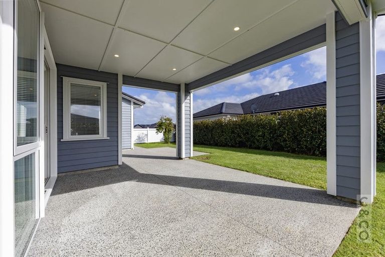 Photo of property in 41 Pohutukawa Parade, Riverhead, 0820