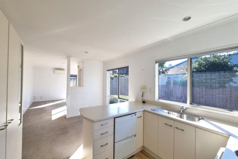 Photo of property in 86b Ngatai Road, Otumoetai, Tauranga, 3110