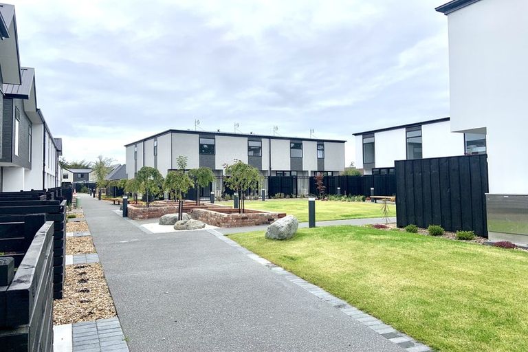 Photo of property in 2/8 New Brighton Road, Shirley, Christchurch, 8061