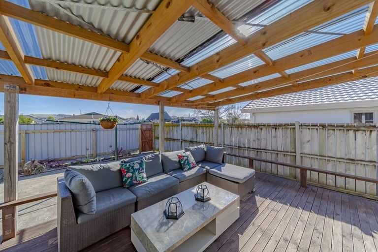 Photo of property in 74 Meeanee Road, Taradale, Napier, 4112