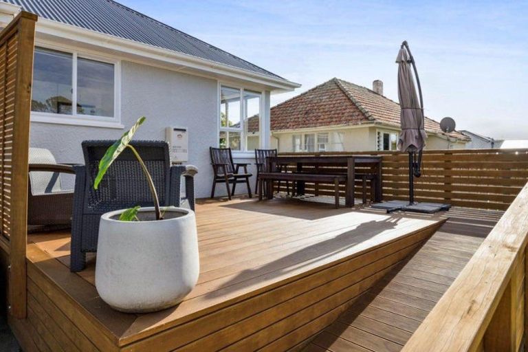 Photo of property in 16 Plympton Street, Brooklands, New Plymouth, 4310