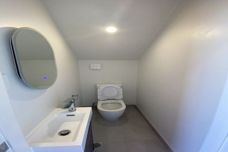 Photo of property in 21 Tahingamanu Road, Hobsonville, Auckland, 0616