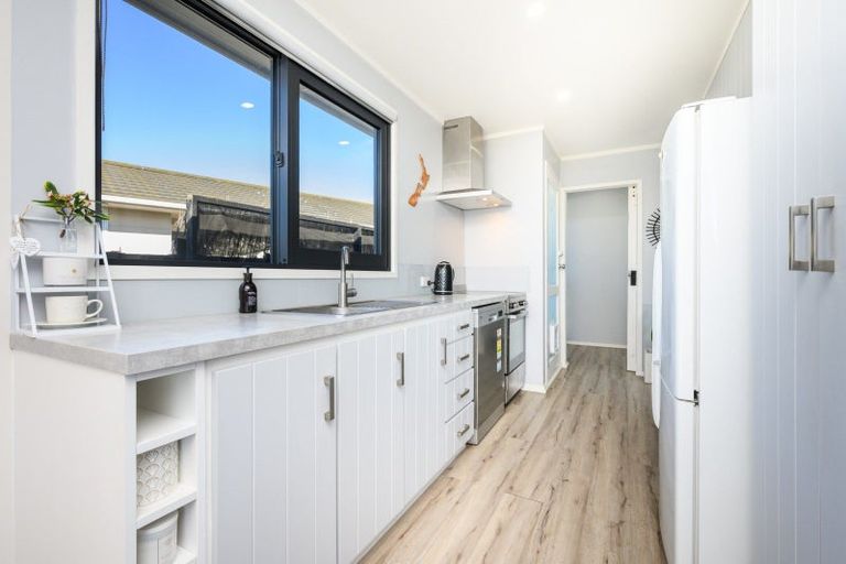 Photo of property in 7 Colonial Place, Kelvin Grove, Palmerston North, 4414