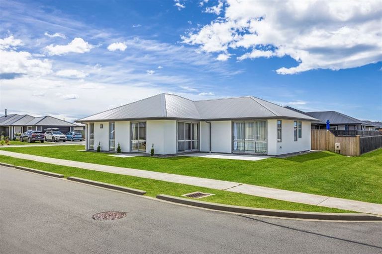 Photo of property in 2 Hapua Lane, Pegasus, 7612