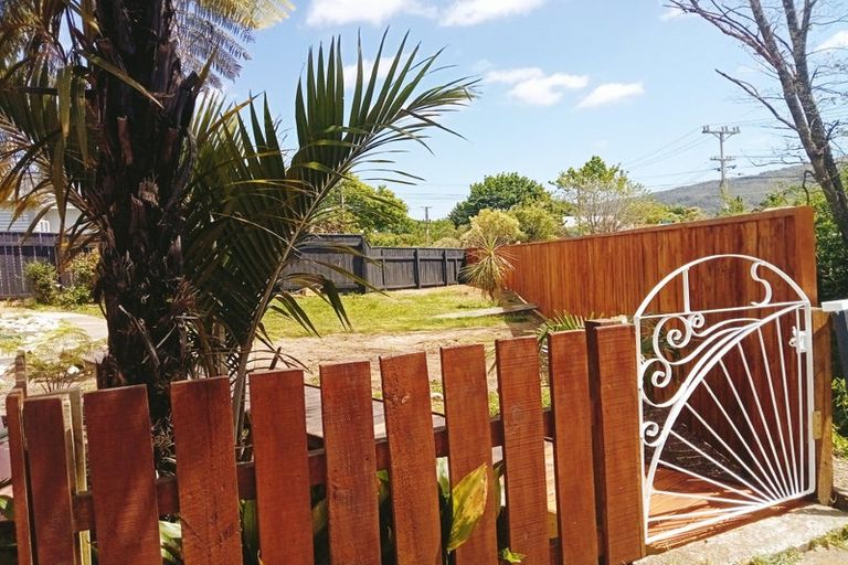 Photo of property in 2 Somme Road, Silverstream, Upper Hutt, 5019