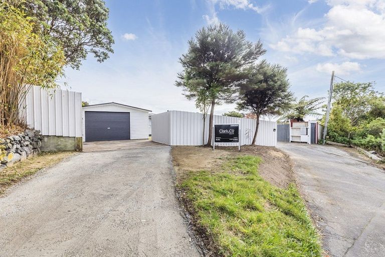 Photo of property in 135 Muri Road, Pukerua Bay, 5026