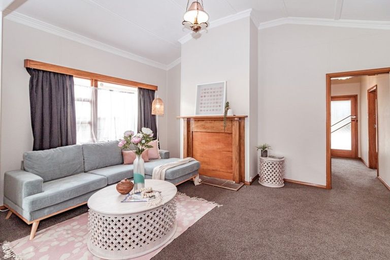 Photo of property in 102 Somme Parade, Aramoho, Whanganui, 4500