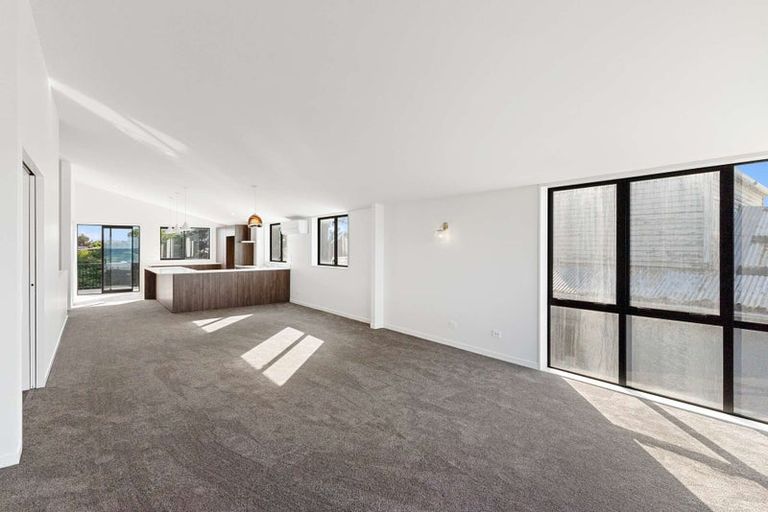 Photo of property in 85a Marine Parade, North New Brighton, Christchurch, 8083