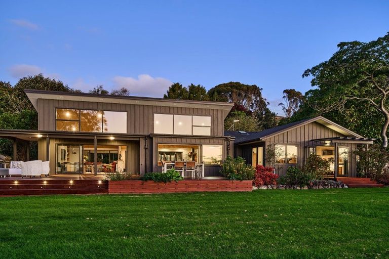 Photo of property in 46 Corbetts Road, Manakau, Otaki, 5583