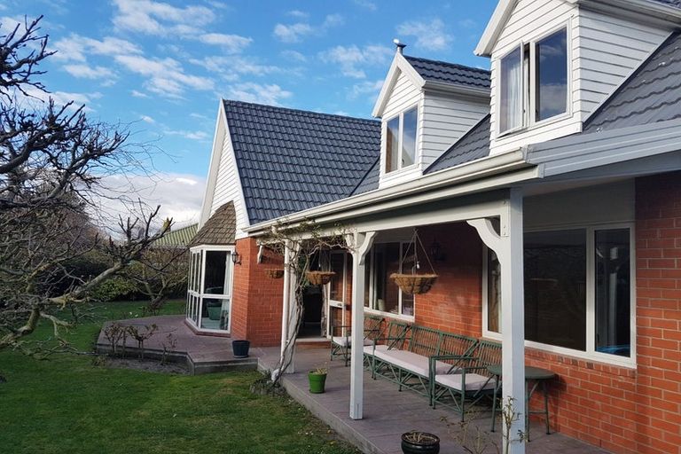 Photo of property in 3 Kingham Place, Avonhead, Christchurch, 8042