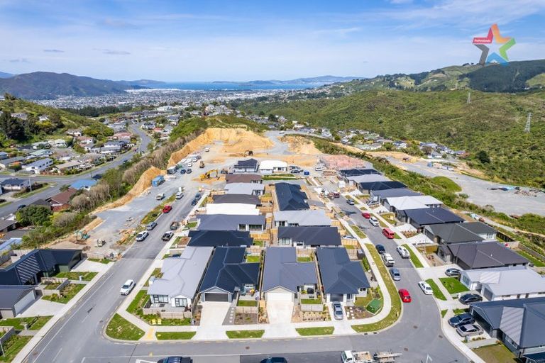 Photo of property in 9 Kairaumati Crescent, Kelson, 5010