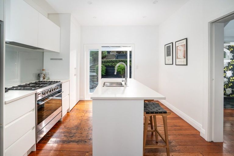 Photo of property in 73 Hataitai Road, Hataitai, Wellington, 6021