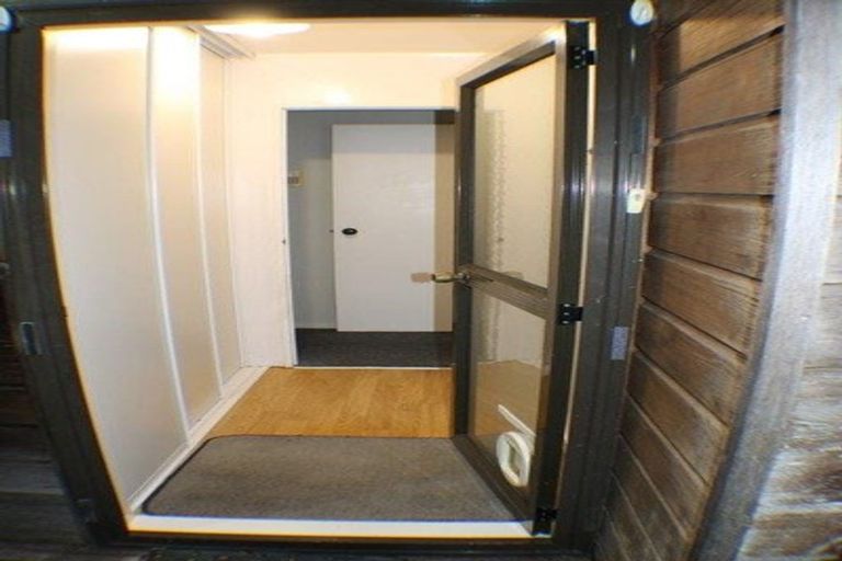 Photo of property in 3/94 Birkenhead Avenue, Birkenhead, Auckland, 0626