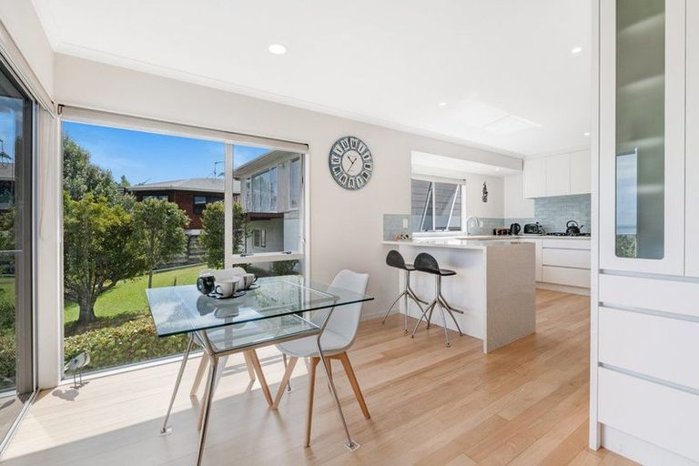 Photo of property in 1326 Whangaparaoa Road, Army Bay, Whangaparaoa, 0930