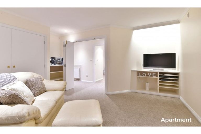 Photo of property in 13 Quo Vadis Place, Red Beach, 0932