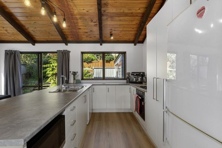 Photo of property in 129a Hinewa Road, Otumoetai, Tauranga, 3110