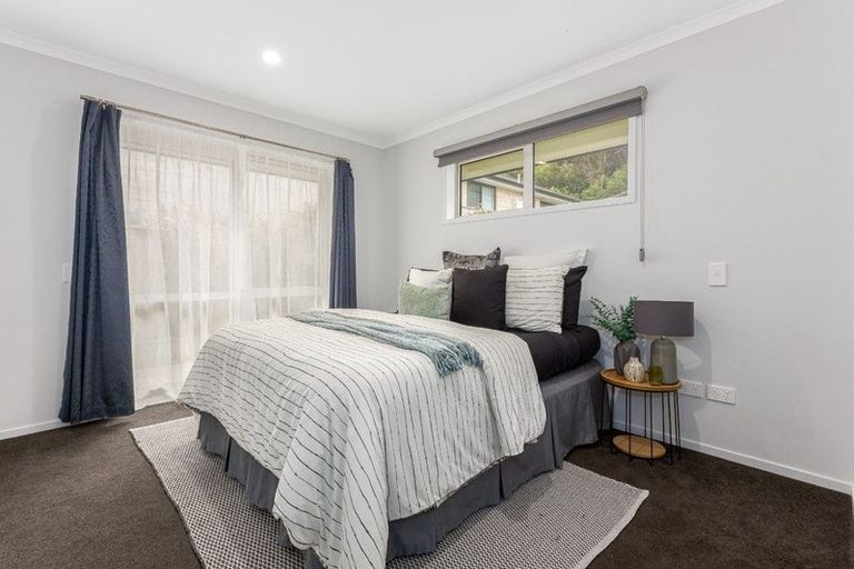 Photo of property in 26 Mooring Close, Whitby, Porirua, 5024