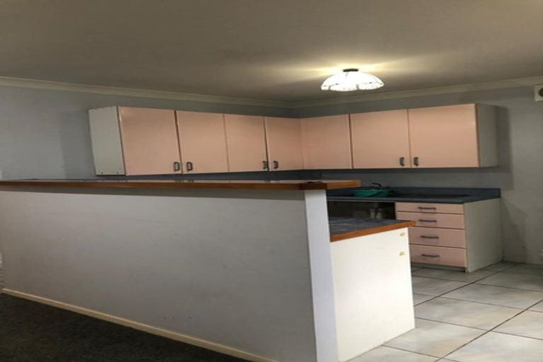 Photo of property in 138 Lynwood Road, New Lynn, Auckland, 0600