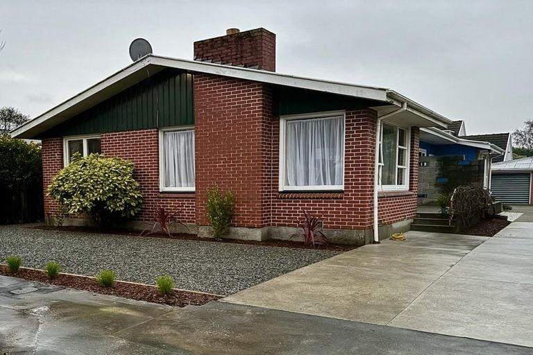 Photo of property in 14 Newbridge Place, Ilam, Christchurch, 8041