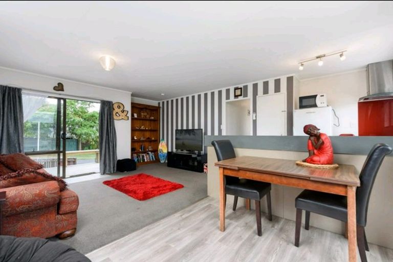 Photo of property in 44 Langstone Street, Welcome Bay, Tauranga, 3112