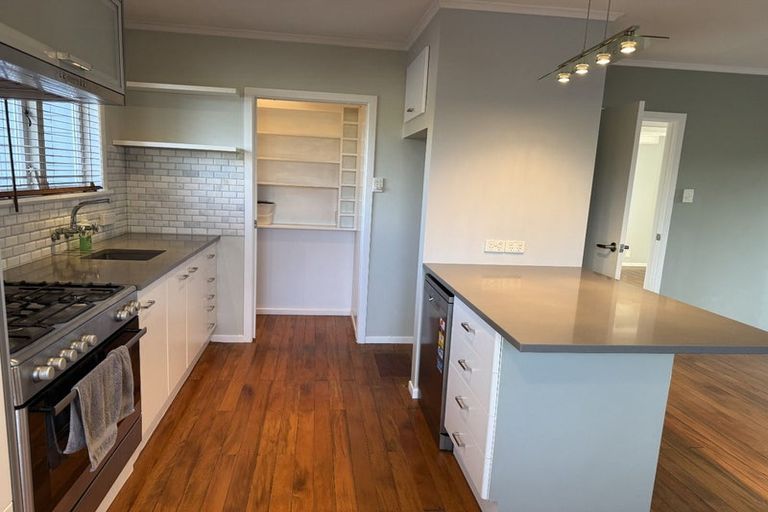 Photo of property in 2/71 Gardner Avenue, New Lynn, Auckland, 0600