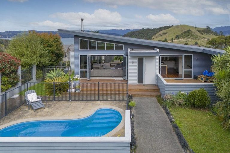 Photo of property in 50 Tarapatiki Drive, Whitianga, 3510