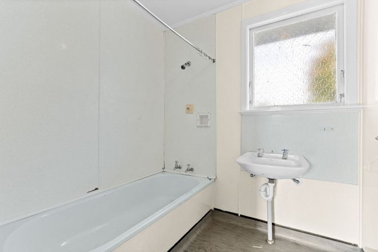 Photo of property in 83 River Road, Masterton, 5810