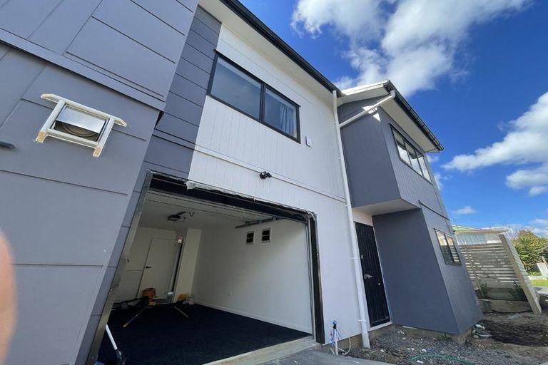 Photo of property in 12e Sea Spray Drive, Bucklands Beach, Auckland, 2012