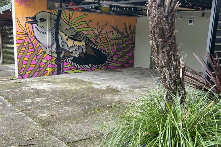 Photo of property in 56 Valley View Road, Glenfield, Auckland, 0629