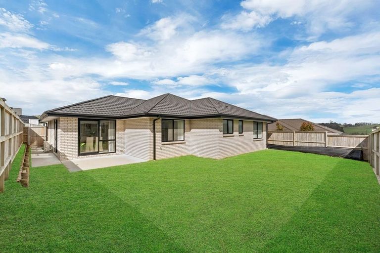 Photo of property in 11 Paul Way, Pokeno, 2402