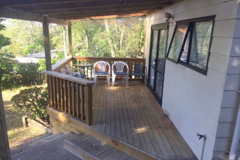 Photo of property in 133 Matipo Road, Te Atatu Peninsula, Auckland, 0610