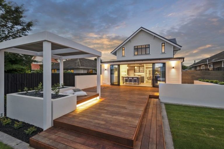Photo of property in 61 Knowles Street, St Albans, Christchurch, 8052