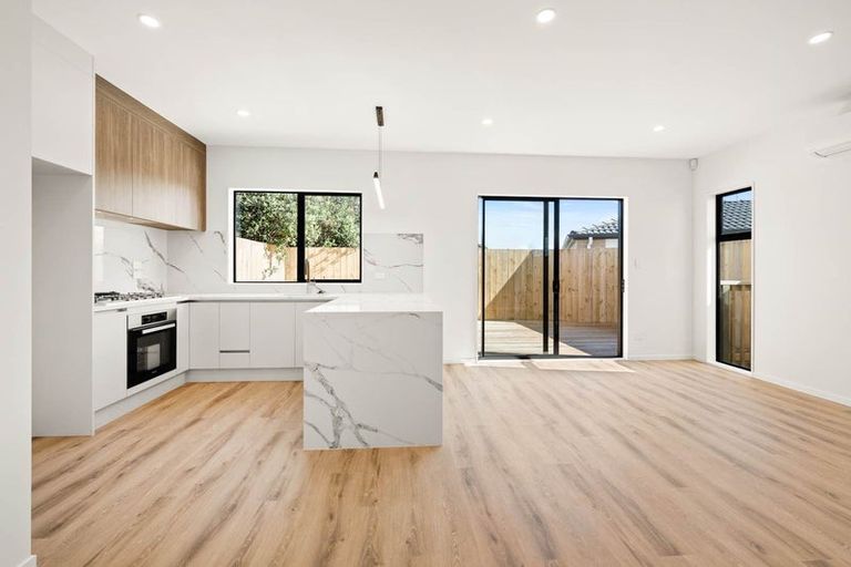 Photo of property in 25 Jandell Crescent, Bucklands Beach, Auckland, 2014
