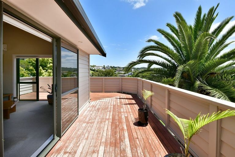 Photo of property in 3 Ngahere Views, Orewa, 0931