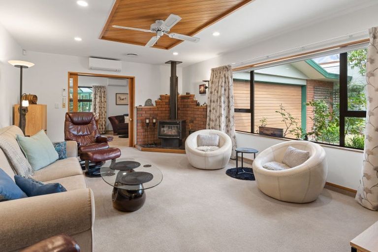 Photo of property in 35 Reading Street, Greytown, 5712