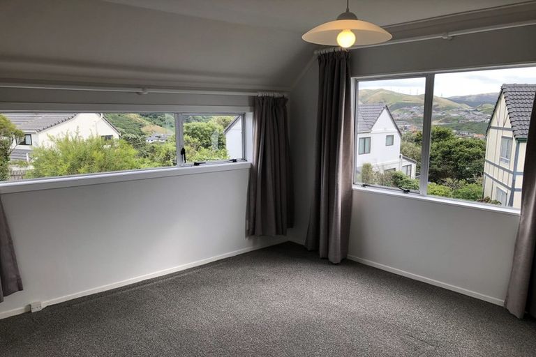 Photo of property in 8a Alister Way, Churton Park, Wellington, 6037