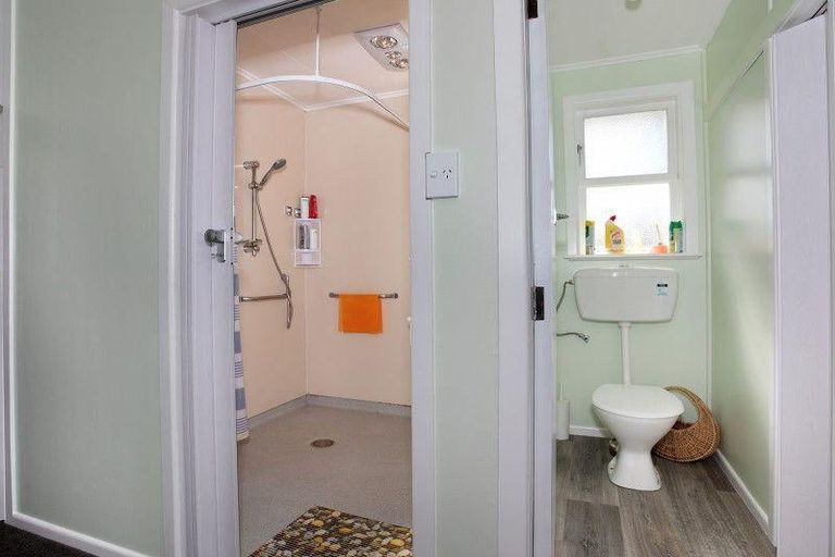 Photo of property in 1 Oaklea Avenue, Marton, 4710