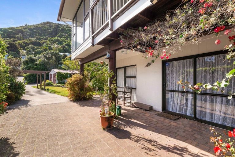 Photo of property in 5 Amelia Crescent, Waikawa, Picton, 7220