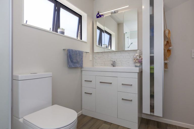 Photo of property in 4 Matuku Place, Paraparaumu Beach, Paraparaumu, 5032