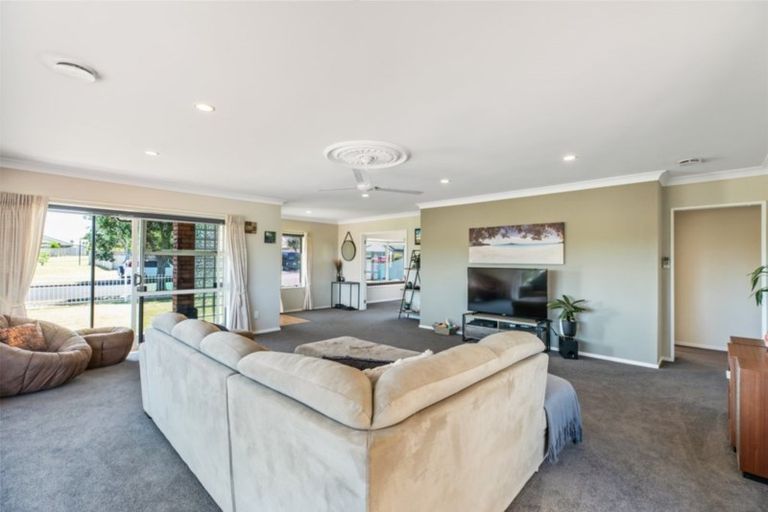 Photo of property in 85 Longford Park Drive, Takanini, 2112