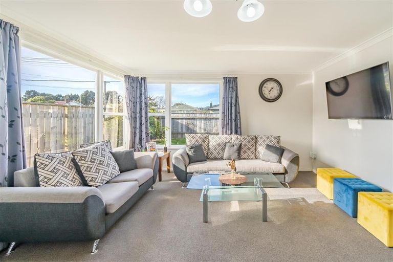 Photo of property in 21 Totara Park Road, Clouston Park, Upper Hutt, 5018