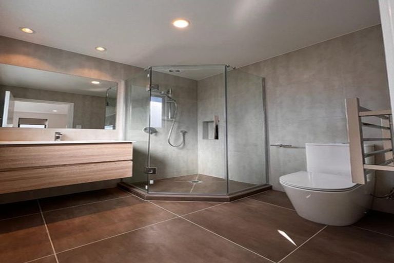 Photo of property in 7a Hinau Street, New Lynn, Auckland, 0600