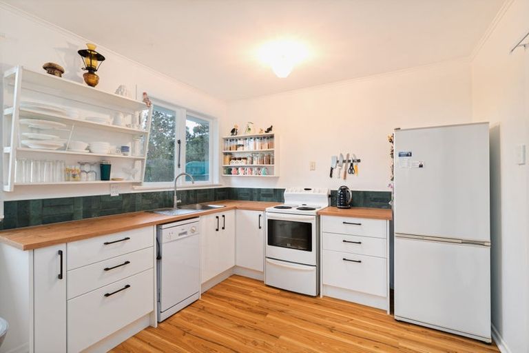 Photo of property in 7 Helena Street, Massey, Auckland, 0614