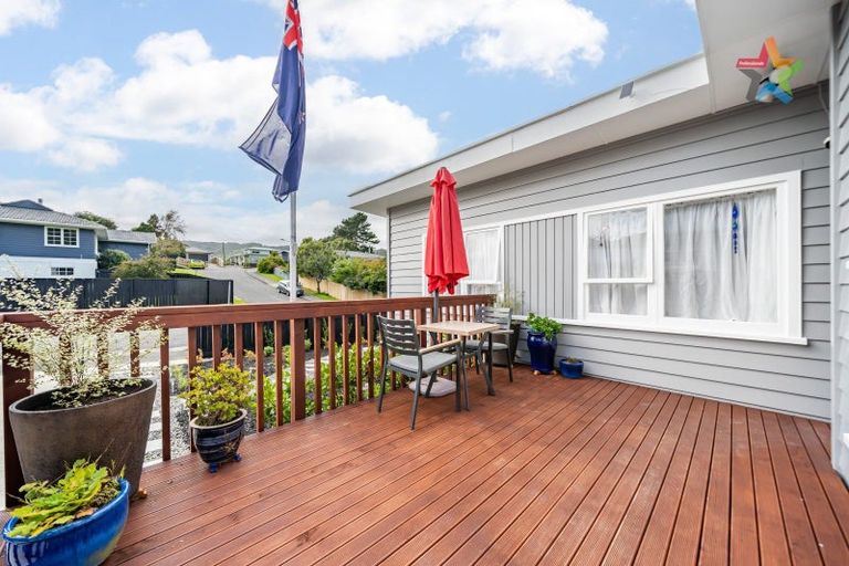 Photo of property in 33 Mcgowan Road, Wainuiomata, Lower Hutt, 5014
