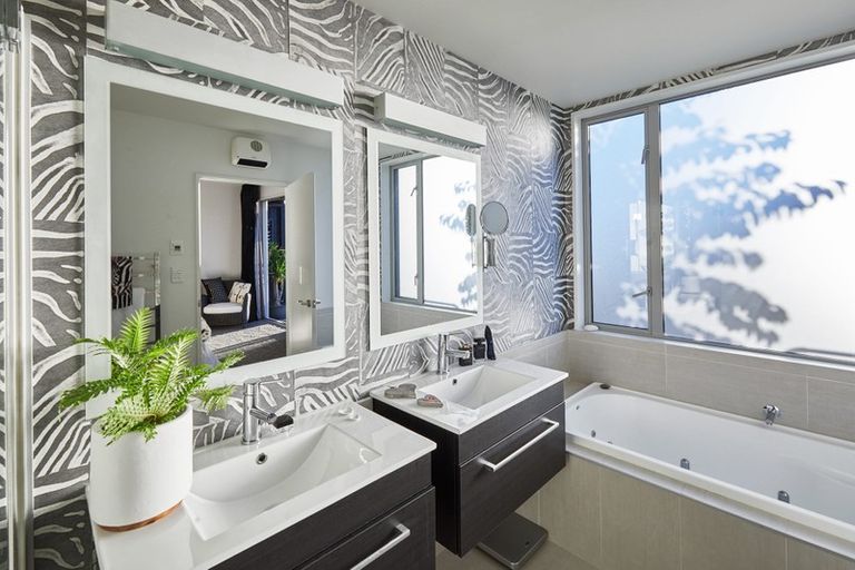 Photo of property in 5 Kintyre Court, Jacks Point, Queenstown, 9371